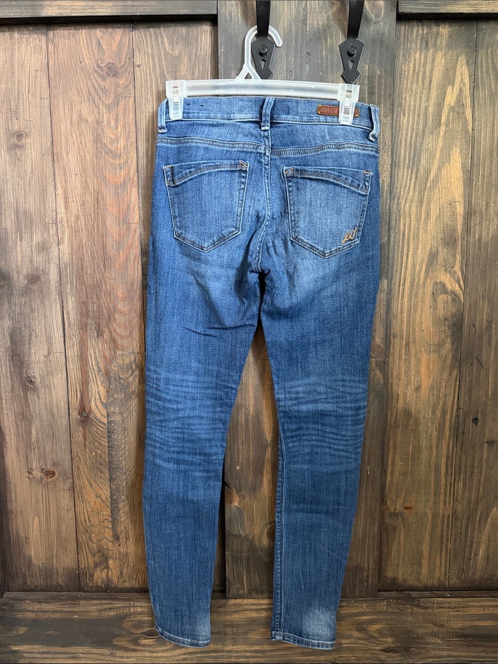 Express Jeans - Picture 2 of 3